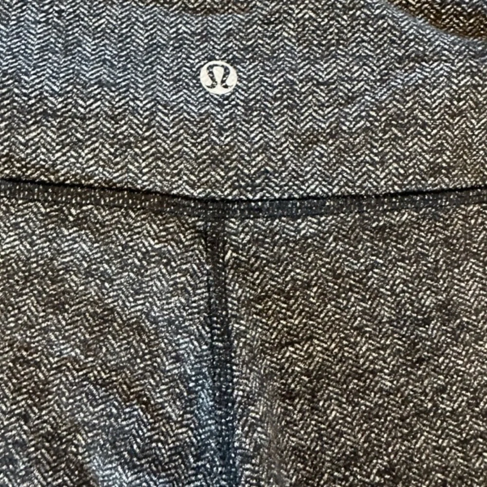 Lululemon WunderUnder Knit leggings